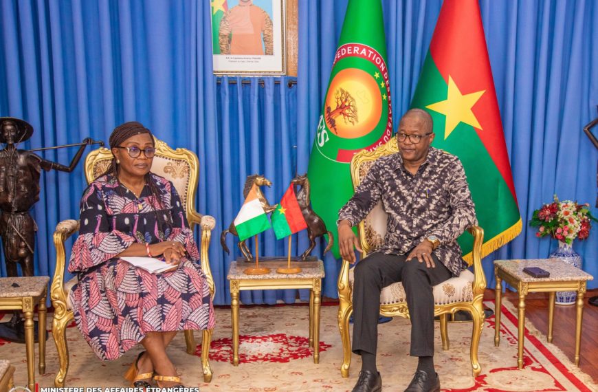 Décès de Alino Faso : le Burkina Faso condamne une procédure irrespectueuse et exige la vérité