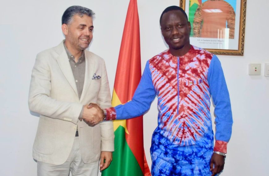Stade de Legma : Le Ministre Roland SOMDA échange avec l’entreprise turque Integral Group