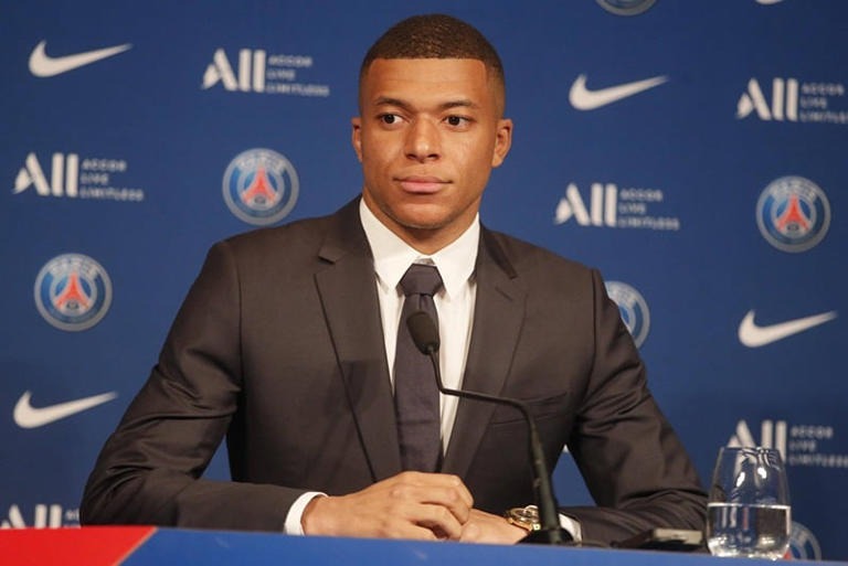 Plainte de Kylian Mbappé contre le PSG : l’attaquant retire ses accusations de harcèlement