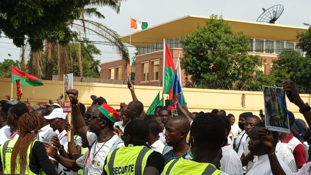 Mobilisation devant l'ambassade de la Côte d'Ivoire