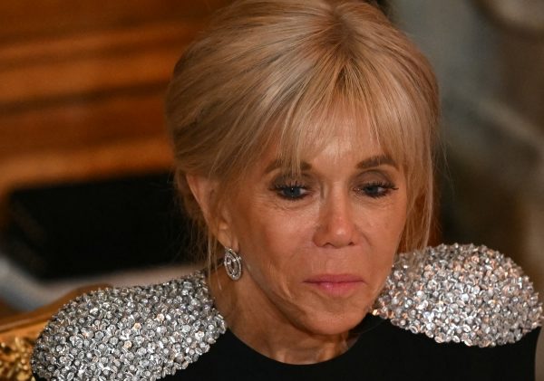 Brigitte Macron saisit la Cour de cassation face aux rumeurs sur son genre