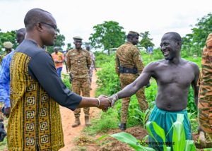 Campagne agricole : le Premier ministre exprime son soutien direct aux producteurs familiaux
