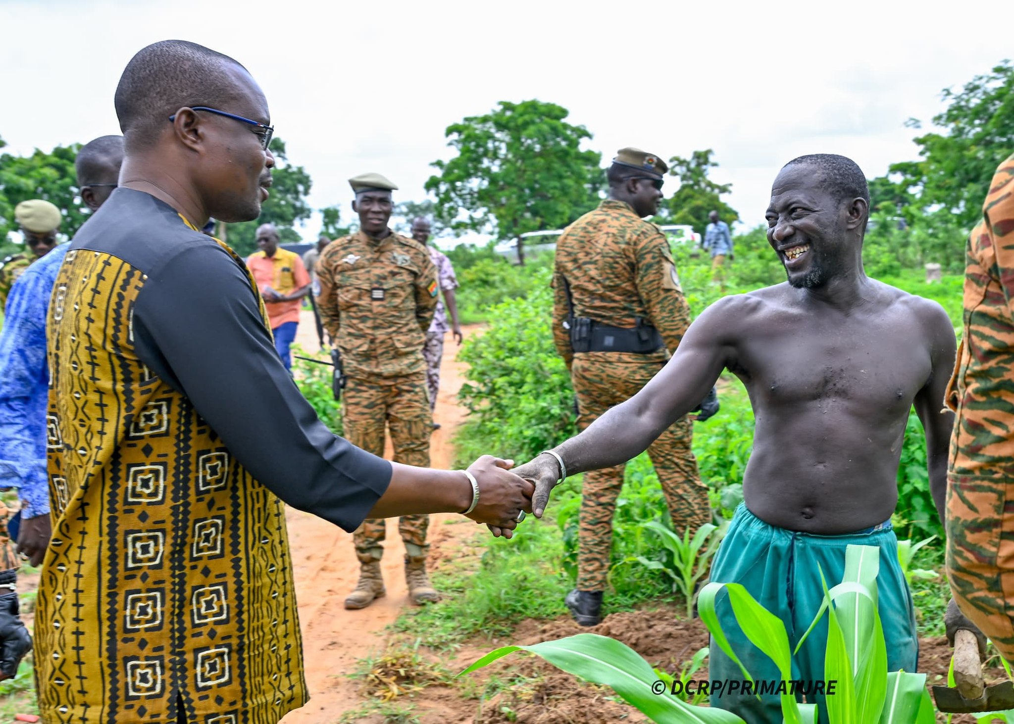 Campagne agricole : le Premier ministre exprime son soutien direct aux producteurs familiaux