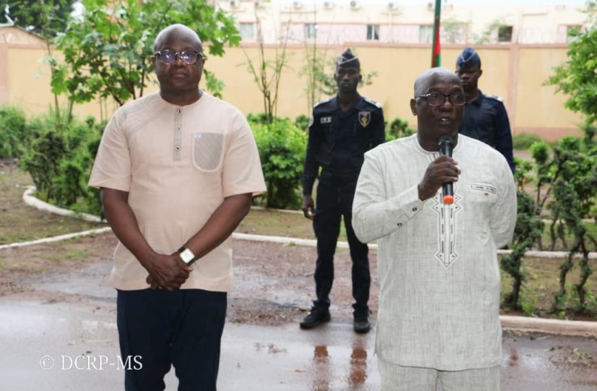 Montée des couleurs nationales : un moment fort malgré la pluie à Ouagadougou