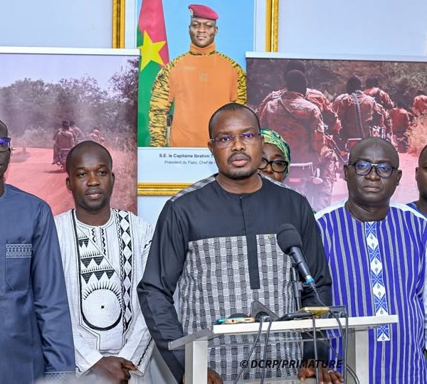 Évaluation des contrats d’objectifs ministériels au Burkina Faso : le Premier ministre dresse le bilan à mi-parcours