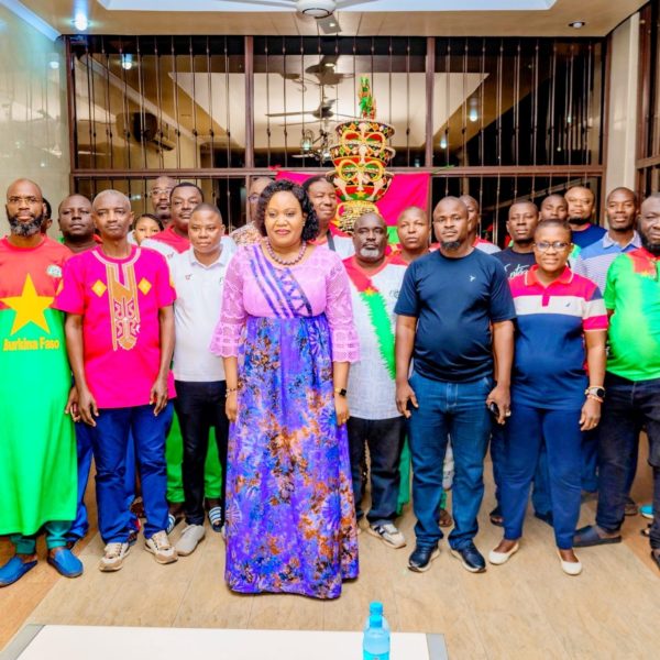 CHAN 2025 Burkina Faso : l’Ambassadeur WEDRAOGO galvanise les Étalons en Tanzanie