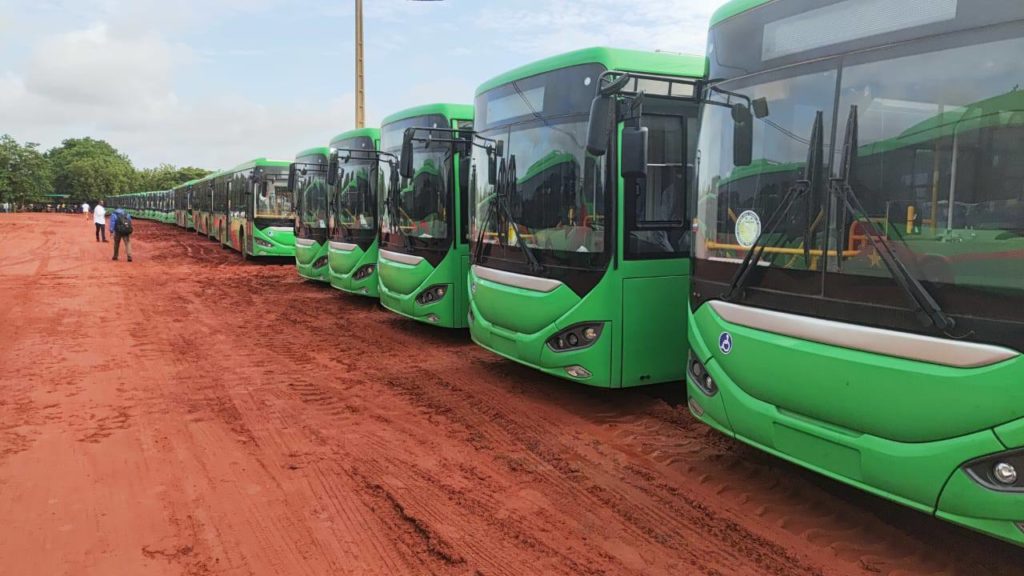155 bus remis à la société de transport en commun de Ouagadougou ( SOTRACO)