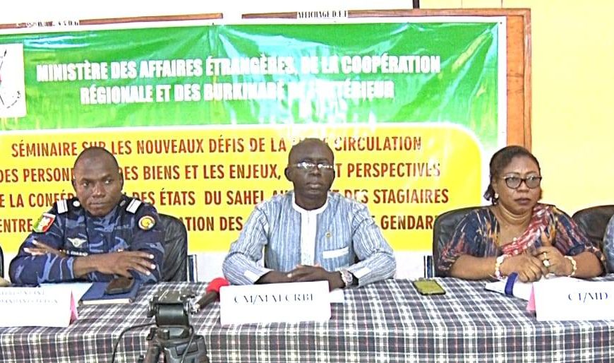Libre circulation des personnes et des biens : le MAECR-BE forme les stagiaires gendarmes à Bobo-Dioulasso