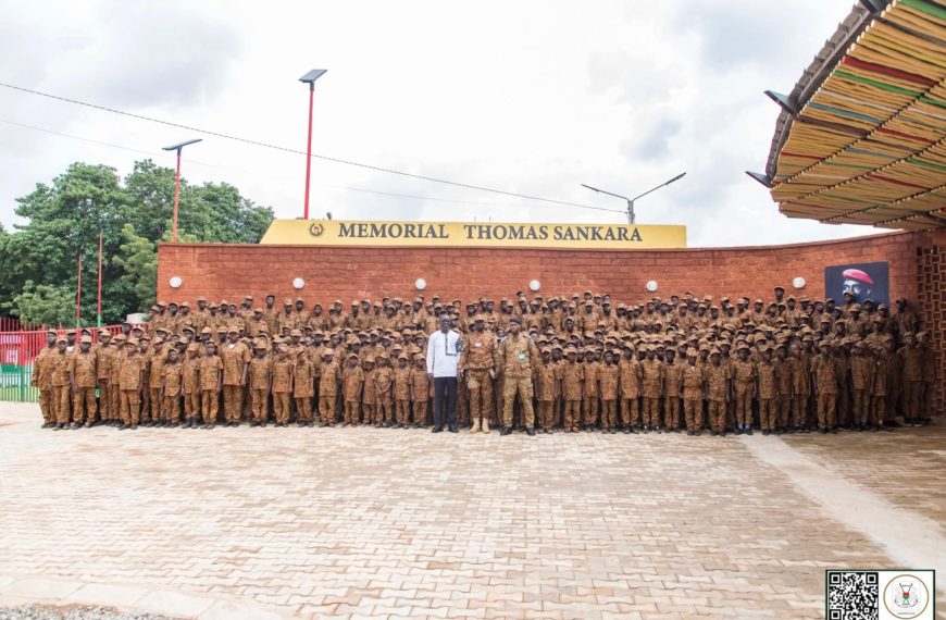Camp vacances Faso Mêbo : la légende Sankara racontée aux campeurs