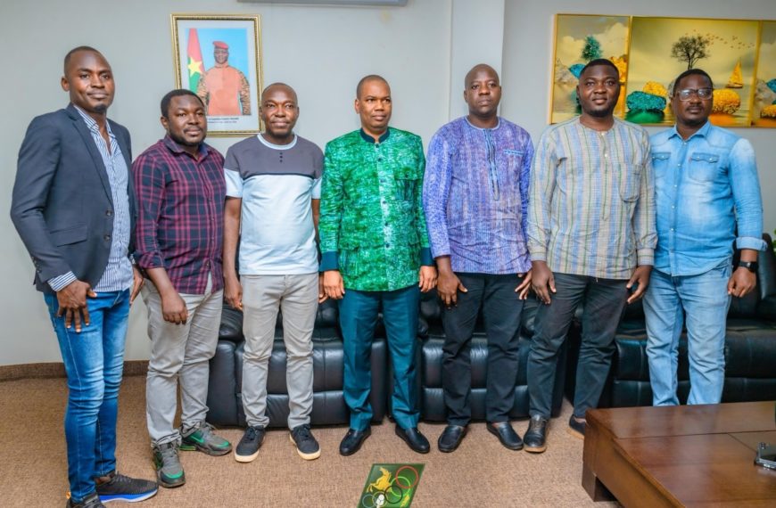 Association des Journalistes Sportifs du Burkina : échanges fructueux avec le ministre de l’Urbanisme