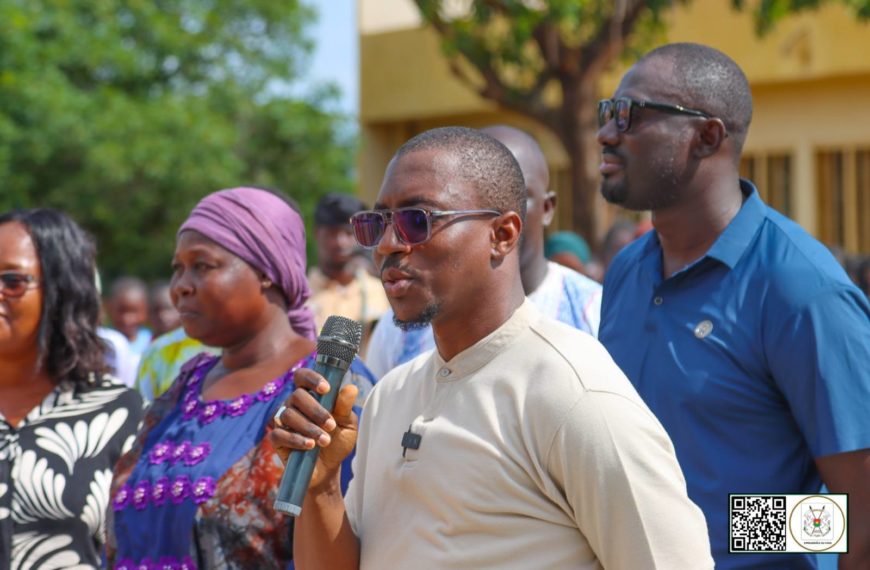 Immersion patriotique : le Ministre Directeur de Cabinet encourage les bacheliers à Manga