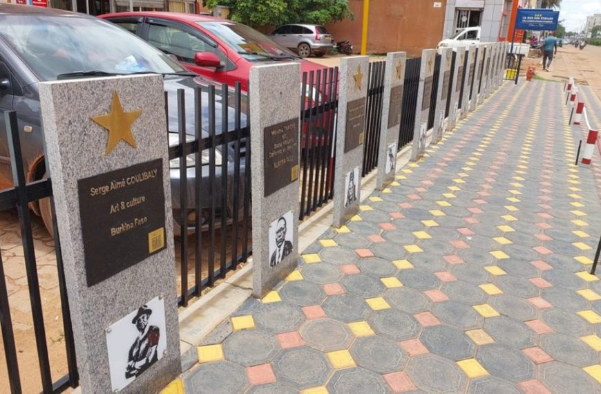 Rue des Étoiles Ouagadougou : neuf étoiles en bronze volées dans la nuit