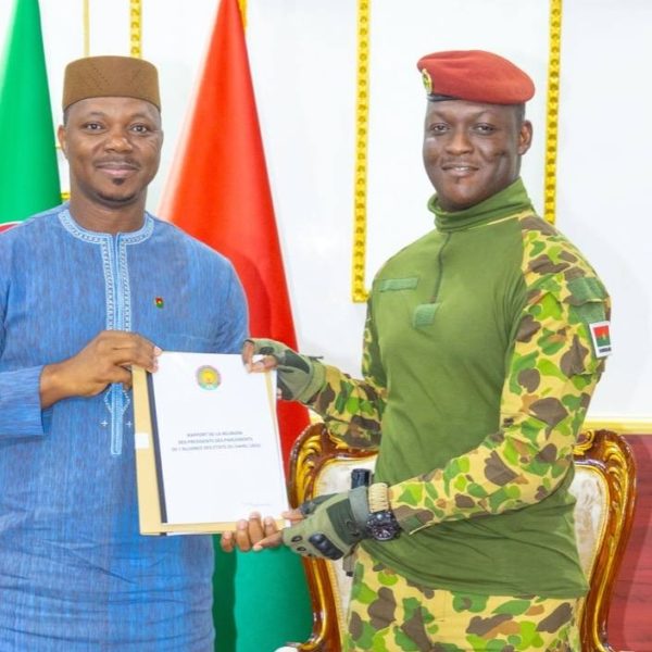 Parlement confédéral de l’AES : l’avant-projet remis au Président du Faso