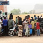 Pénurie de carburant au Mali : les cours suspendus dans tout le pays