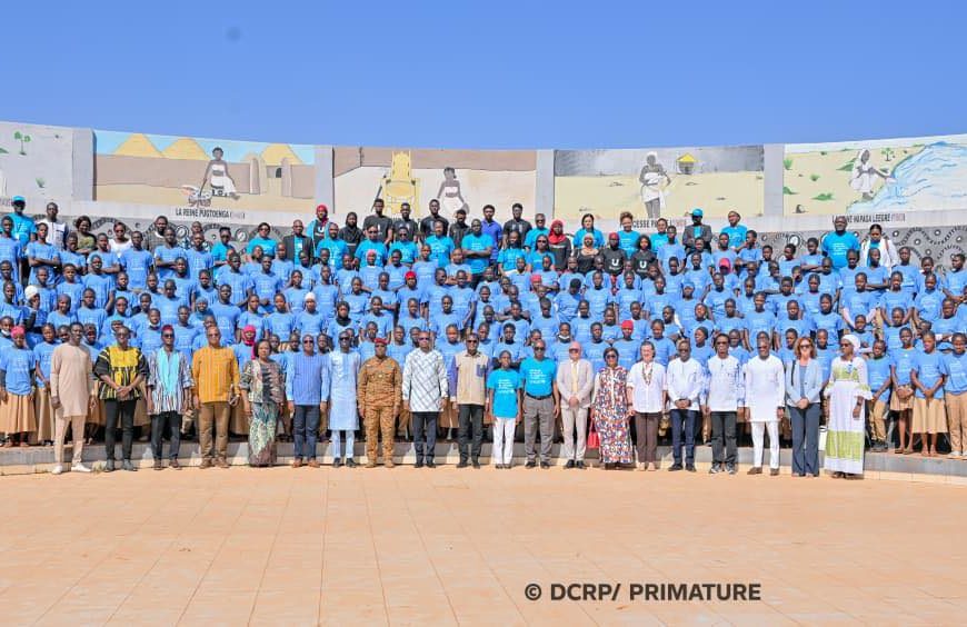 Journée internationale de l’enfant : le Premier ministre rappelle droits et devoirs aux élèves
