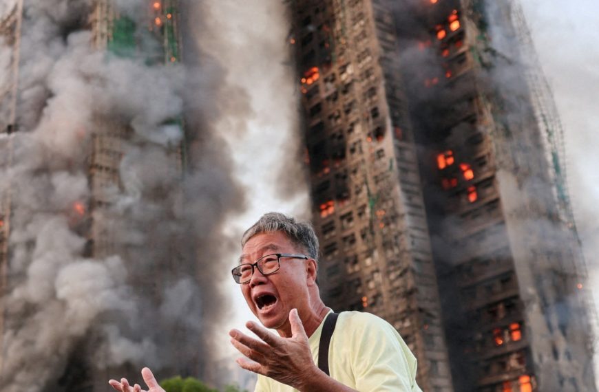 Incendie à Hong Kong : 14 morts et des personnes piégées