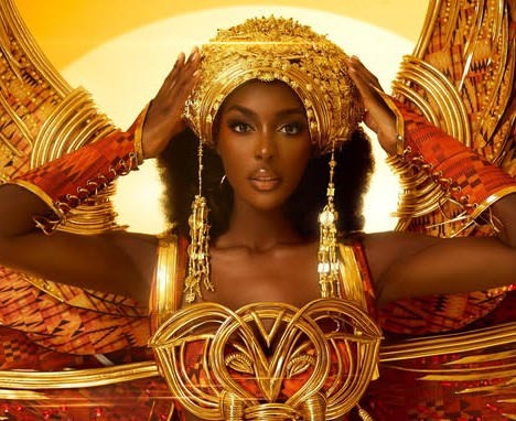 Costume national Miss Univers 2025 : Olivia Yace éblouit le monde