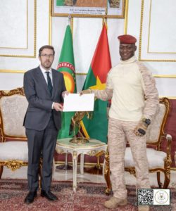 Présentation de lettres de créance : Angus Philip McKEE au Burkina Faso