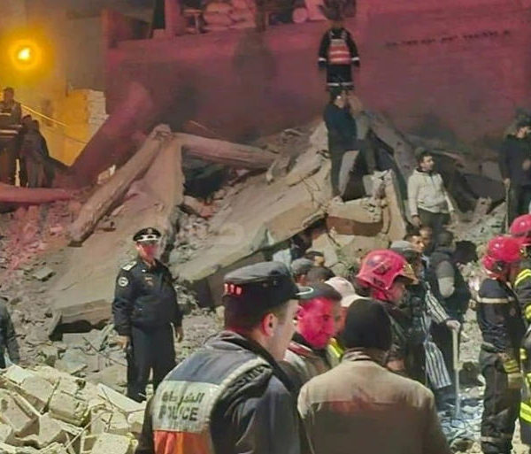 Effondrement à Fès : un bilan qui s’alourdit à 22 victimes malgré les opérations de secours en…