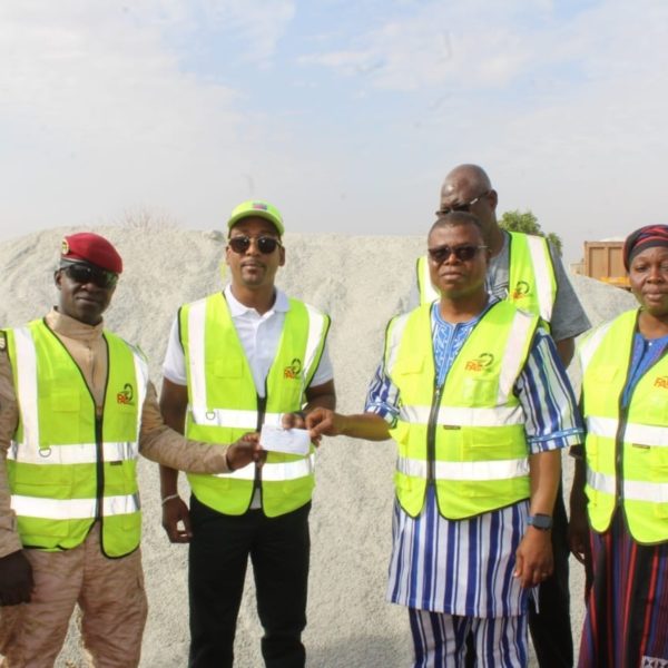 Faso Mêbo Yaadga : don de granite pour l’initiative