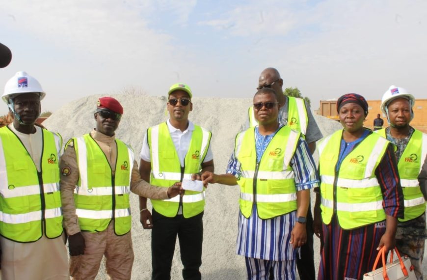 Faso Mêbo Yaadga : don de granite pour l’initiative