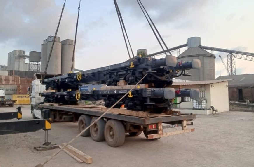 SITARAIL des wagons-plateaux réceptionnés au Port d’Abidjan