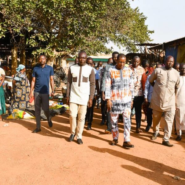 Incendie au marché de Paspanga : le ministre apporte son soutien