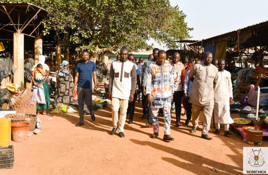 Incendie au marché de Paspanga : le ministre apporte son soutien