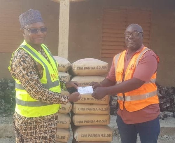 Faso Mêbo dans le Kourittenga : un don de ciment