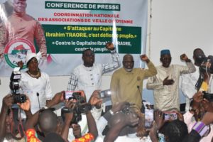 Burkina : la veille citoyenne soutient Traoré après…