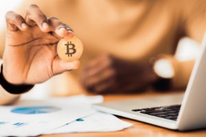 Bitcoin, Crypto, Monnaie numérique, Burkina Faso, Économie, Trading, Blockchain, Jeunesse.