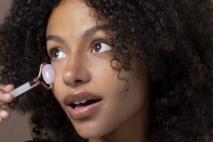 Beauté naturelle, Soins du visage, Bonne mine, Skincare, Teint éclatant, Santé de la peau, Burkina Faso.