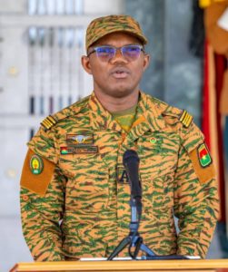 Résilience climatique au Burkina : le ministre Sombié s'active