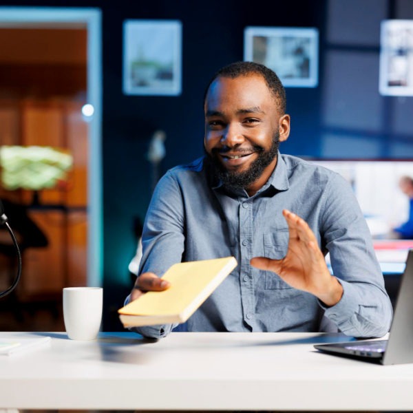 Directeur de la communication au Burkina Faso