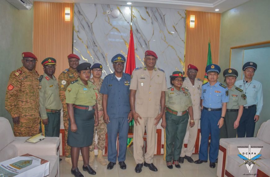 Armée du Burkina Faso : la visite du Zimbabwe